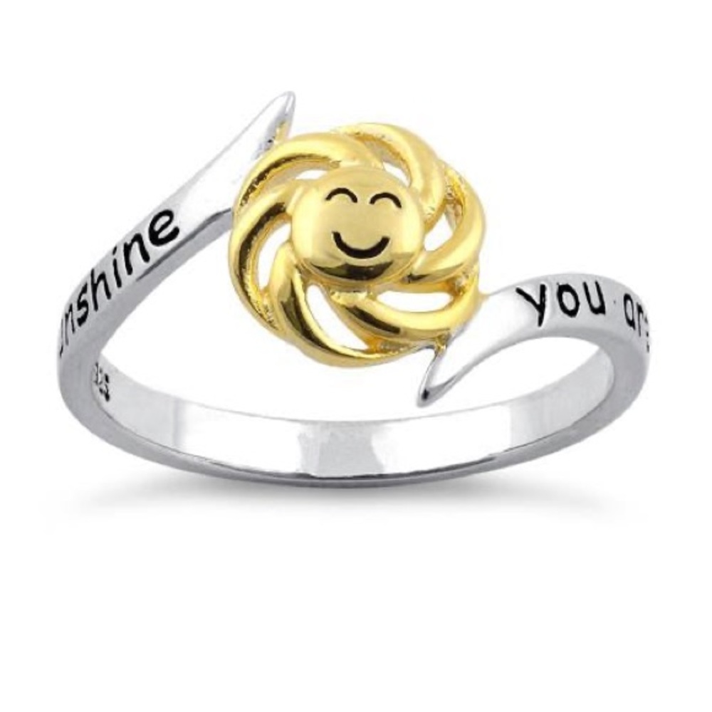 Dreamland Jewelry Sterling Silver “You Are My Sunshine” ring, size 7.